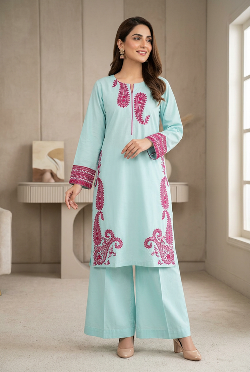 Occasion look with wide-leg trousers
